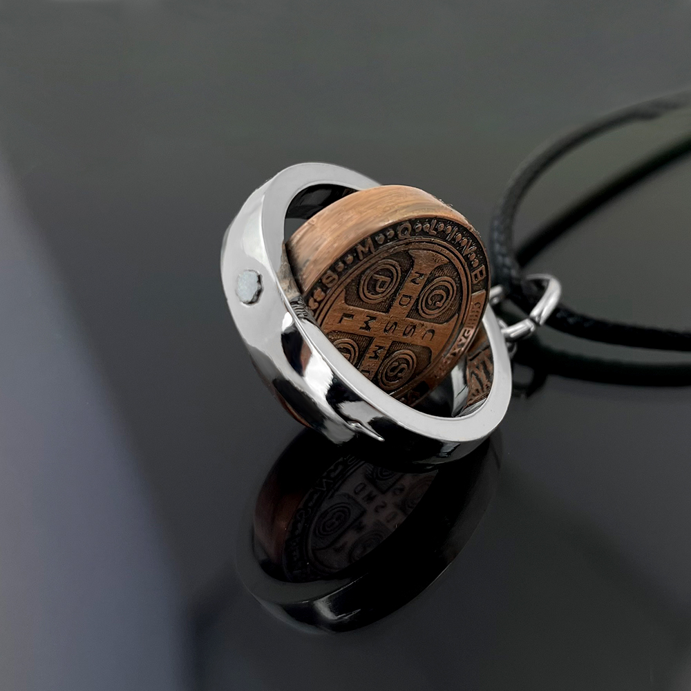 Nuevo Collar con Medalla de Sa - Jewelry & Watches Vitopoulos reseña y precio