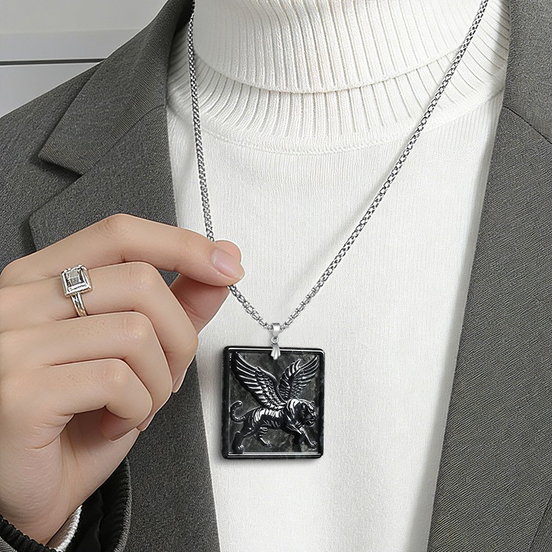 Colgante de Tigre de Jadeíta d - Luxury Gifts Jewelry & Watches Namfleg Mostar reseña y precio